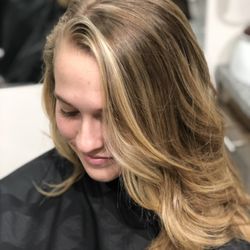 Aspen Salon - Balayage natural base neutral blond base to golden ends