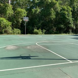 Salt Springs Recreation Area - Basketball court