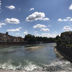 Ponte Pietra