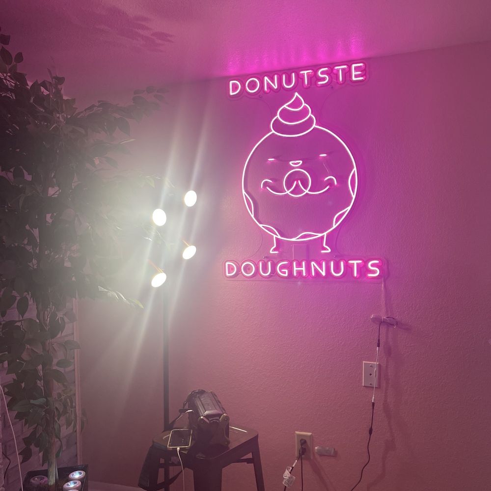 Donutste Doughnuts - Inside decor - Donuts Near Me - Lake Mary, Florida Donutste Doughnuts - Inside decor - Donuts Near Me - Lake Mary, Florida