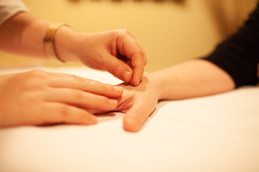 PULLING DOWN THE MOON CHICAGO 15 Photos & 34 Reviews 770 N La