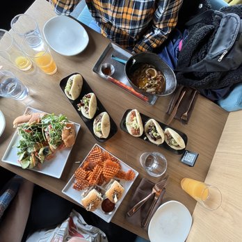 Linger - Hangover Ramen Lunch banh mi Wagyu Sliders Lunch bao bun trio - Asian Fusion Near Me - Denver, Colorado