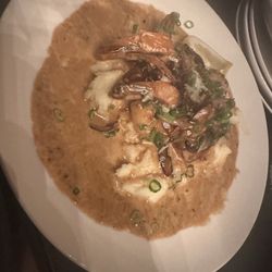 Shrimp and Grits definitely NOT worth $28.