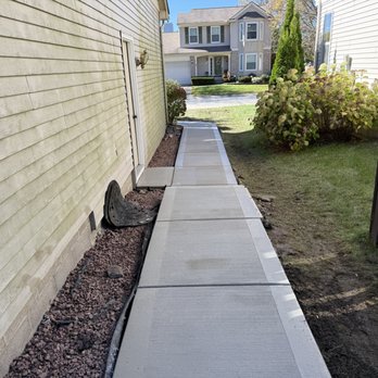 Mitten Made Concrete - picture framed walkway out in Novi - Masonry/Concrete Near Me Mitten Made Concrete - picture framed walkway out in Novi - Masonry/Concrete Near Me