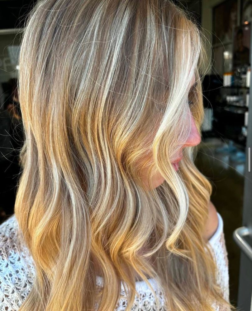  Bloom Eco Organic Salon Logo