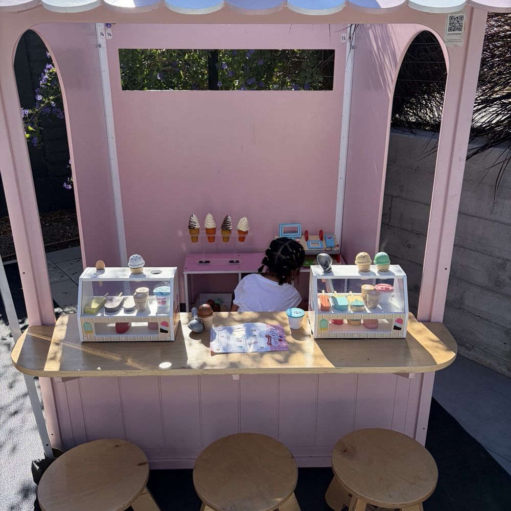 Portable Playtown Parties - Ice cream shop - Party Equipment Rentals Near Me Portable Playtown Parties - Ice cream shop - Party Equipment Rentals Near Me