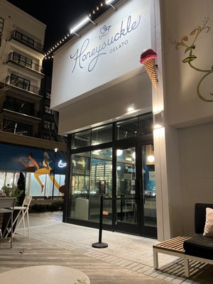 Honeysuckle Gelato Fenton by null