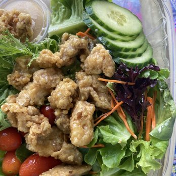 Mark's Place - Crispy chicken salad - Hawaiian Near Me - Lihue, Hawaii