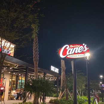 Raising Cane's Chicken Fingers - Fast Food Near Me - Miami Beach, Florida