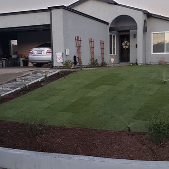 Tierra Linda Landscape - the front yard of a home - Landscaping Near Me - Vista, California Tierra Linda Landscape - the front yard of a home - Landscaping Near Me - Vista, California