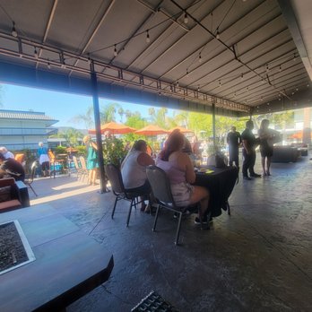 Palm Garden Hotel - Seating outside breakfast buffet - Hotels Near Me - Thousand Oaks, California