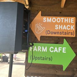 Cocoa House at Kahuku Farms - Directional posting regarding where to order food and smoothies
