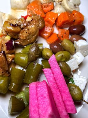 Alyan's Middle Eastern & Mediterranean Restaurant by null