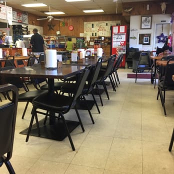 Vic's Bar-B-Que - Barbeque Near Me - Austin, Texas