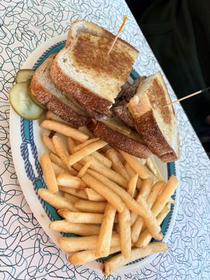 Legends Grill by null