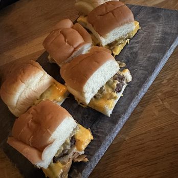 Canard - Steamed burgers - Wine Bars Near Me - Portland, Oregon Canard - Steamed burgers - Wine Bars Near Me - Portland, Oregon