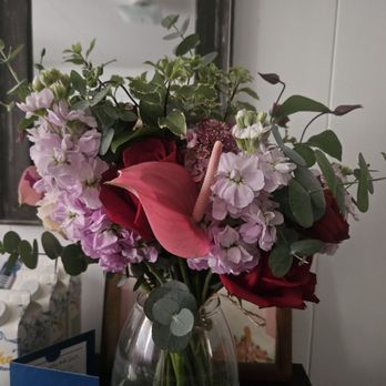 Gentle Beast Flower - Florists Near Me - Honolulu, Hawaii