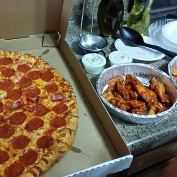 Empire Pizza & Pub - Mmmmm Mothers Day Dinner the staff is great always give me great customer service - Pizza Near Me - Tucson, Arizona Empire Pizza & Pub - Mmmmm Mothers Day Dinner the staff is great always give me great customer service - Pizza Near Me - Tucson, Arizona