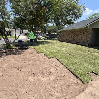 Lamb Boy Services - Laying - Landscaping Near Me Lamb Boy Services - Laying - Landscaping Near Me