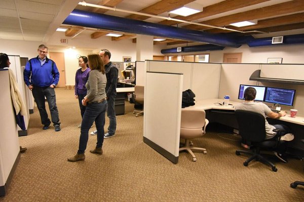 Suite 1 - 6 x 8 workstations available from $425/month.  Kitchenette, free wifi, copying/printing, coffee.