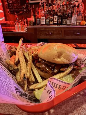 Kelly's Bar & Lounge by null