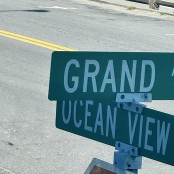 Seven Gables Inn - ironic or intentional street crossing - Bed & Breakfast Near Me - Pacific Grove, California Seven Gables Inn - ironic or intentional street crossing - Bed & Breakfast Near Me - Pacific Grove, California