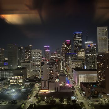Hilton Americas - Views from pools - Hotels Near Me - Houston, Texas