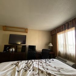 Fireside Inn & Suites - Very comfortable bed