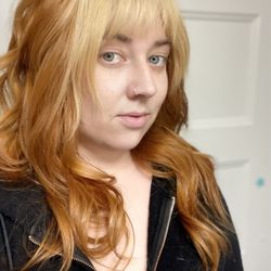Hello Gorgeous Salon - Hair cut and color