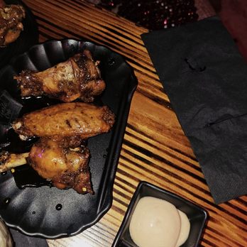 El Tiesto Cafe Miami - Pollo wings - Dominican Near Me - Miami, Florida