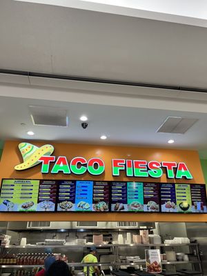 Quaker Bridge Mall by null