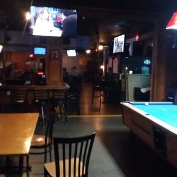Banners Bar And Grill Visit Now 50 Photos 42 Reviews