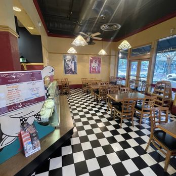 Goose Feathers Cafe & Bakery - Breakfast & Brunch Near Me - Savannah, Georgia