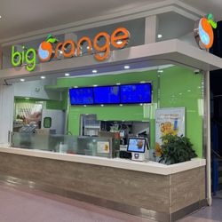 Big Orange Juice Bar - Front counter~
