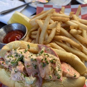 Found Oyster - lobster roll with fries - Seafood Near Me - Los Angeles, California