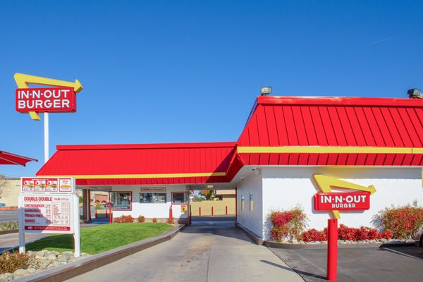 In-N-Out Burger by null