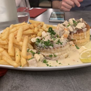 Auberge du Lac - Restaurants Near Me - Bitche, 57