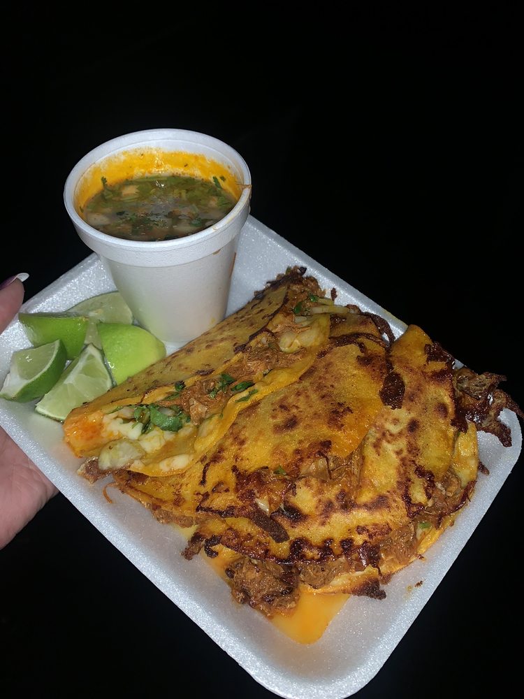 Antojitos La Poblana Logo