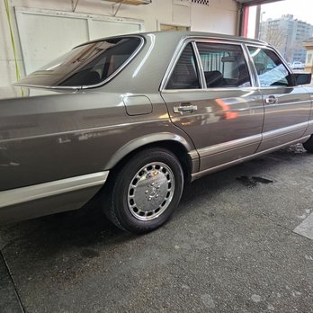 Cen-Cal Window Tint - 1990 Mercedes 420SEL - Windshield Installation & Repair Near Me - Modesto, California Cen-Cal Window Tint - 1990 Mercedes 420SEL - Windshield Installation & Repair Near Me - Modesto, California