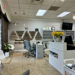 Essence Nails & Day Spa