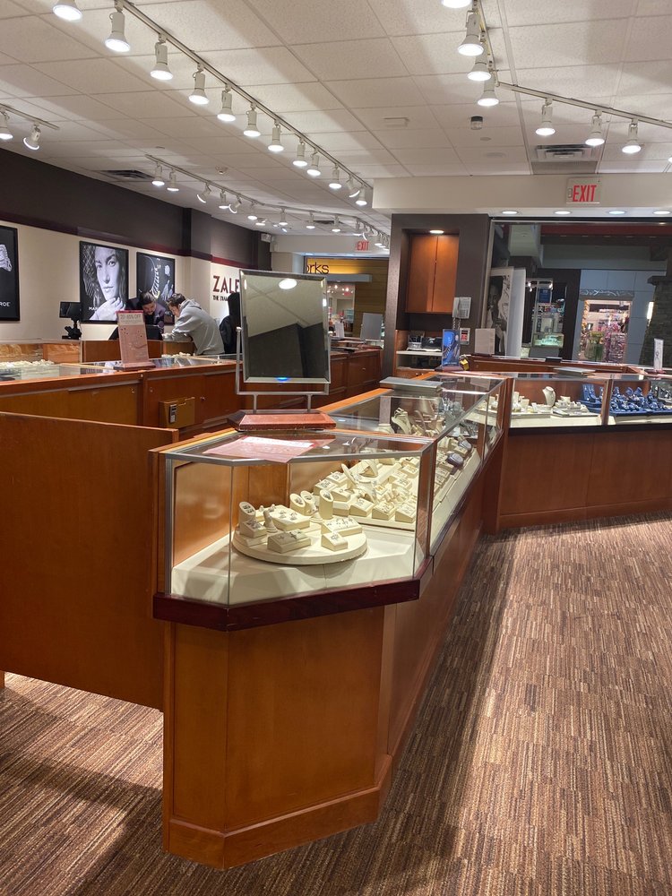 ZALES JEWELRY Updated September 2024 4250 Cerrillos Rd, Santa Fe