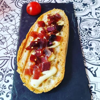 Nuestra Tierra - Chérica de mojama en aceite - Tapas Bars Near Me - Almería, Alabama