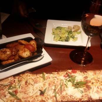 Seasons 52 - Shrimp Scampi, Lobster Flat bread and perfectly chilled Rose - New American Near Me - Edison, New Jersey Seasons 52 - Shrimp Scampi, Lobster Flat bread and perfectly chilled Rose - New American Near Me - Edison, New Jersey