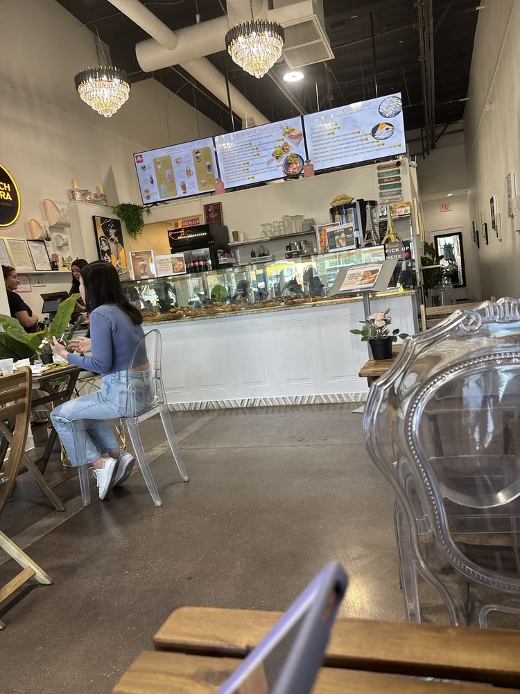 French Riviera La Tropezienne Bakery - Photo 2