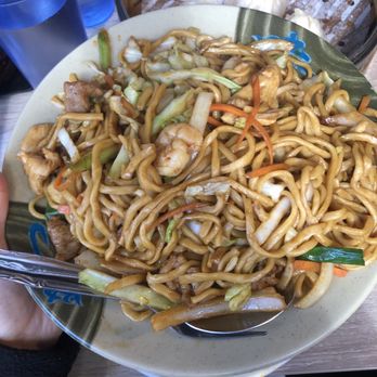Dumpling Kitchen - H3. Combination Chow Mein / - Shanghainese Near Me - Berkeley, California