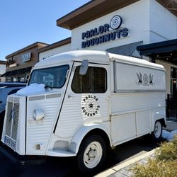 Parlor Doughnuts - Such a cute little truck!