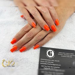 Glo Nail Bar