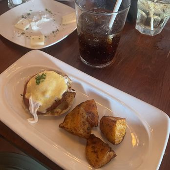 Mezé Restaurant - Eggs Benedict - Turkish Near Me - Washington, DC, District of Columbia