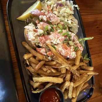 The Tipsy Oak - Lobster Roll - Gastropubs Near Me - Arlington, Texas The Tipsy Oak - Lobster Roll - Gastropubs Near Me - Arlington, Texas