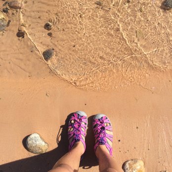 Lone Rock Campground - Softest sand. Best morning swim here at Lone Rock. - Parks Near Me - Page, Utah